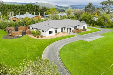 Photo of property in 294 Polson Hill Drive, Aokautere, Palmerston North, 4471