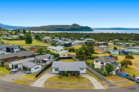 Photo of property in 80 Kahotea Drive, Motuoapa, 3382