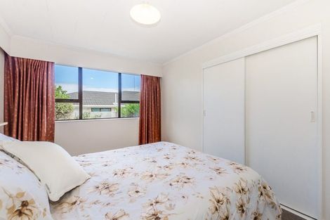 Photo of property in 2 Malfroy Lane, Raumati Beach, Paraparaumu, 5032