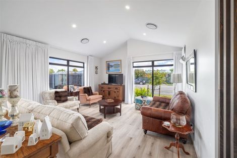 Photo of property in 28 Mcfaddens Road, St Albans, Christchurch, 8052