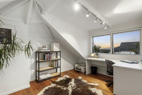 Photo of property in 1/157 Glenfield Road, Hillcrest, Auckland, 0626