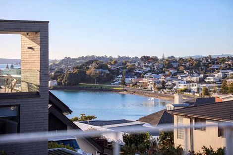 Photo of property in 19 Takutai Avenue, Bucklands Beach, Auckland, 2012