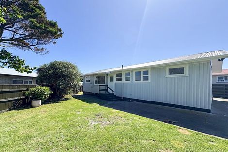 Photo of property in 7 Rogers Street, Castlecliff, Whanganui, 4501
