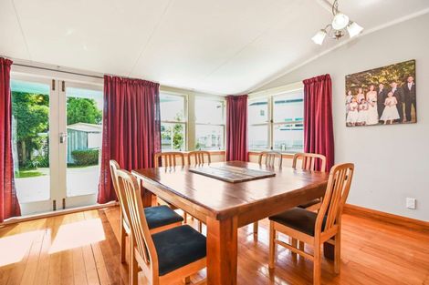 Photo of property in 9 Seddon Street, Dannevirke, 4930