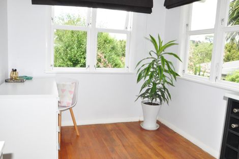 Photo of property in 39 Honore Drive, Linton, Palmerston North, 4472