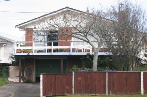 Photo of property in 1/162 Don Buck Road, Massey, Auckland, 0614