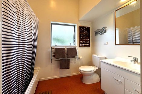 Photo of property in 43a Fishermans Bend, Whiritoa, Whangamata, 3691