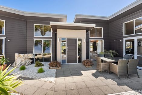 Photo of property in 22 Mamaku Drive, One Tree Point, 0118