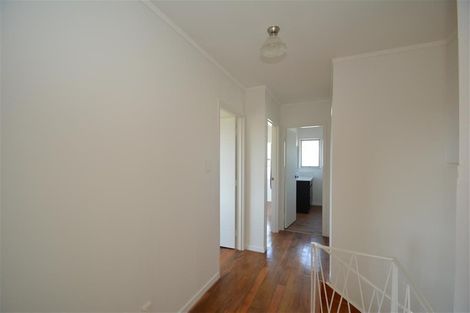 Photo of property in 3 The Crest, Sunnyhills, Auckland, 2010