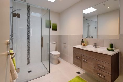 Photo of property in 86 Hobsonville Point Road, Hobsonville, Auckland, 0616