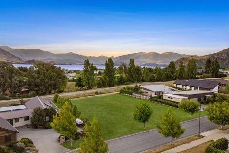 Photo of property in 22 Greenbelt Place, Wanaka, 9305