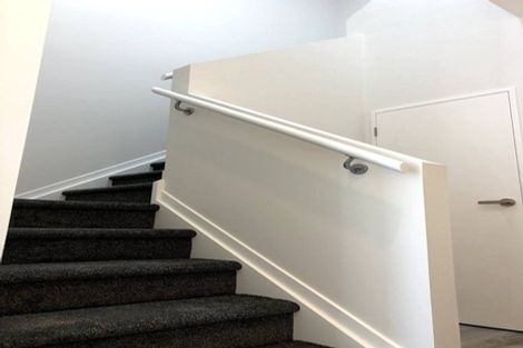 Photo of property in 6 Riroriro Close, Papakura, 2110