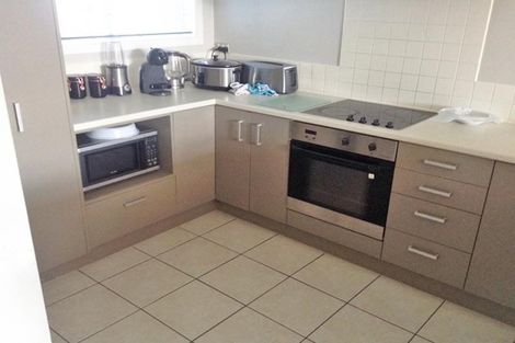 Photo of property in 9b Clearwater Cove, West Harbour, Auckland, 0618