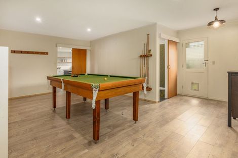 Photo of property in 10 Graham Grove, Waikanae, 5036