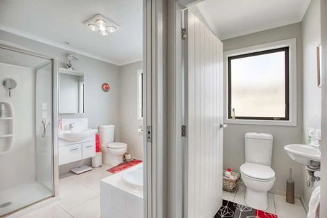 Photo of property in 9 Ward Street, Palmerston North, 4410