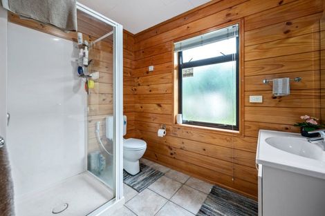 Photo of property in 10 Heaphy Place, Pukehangi, Rotorua, 3015