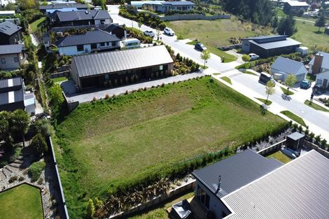 Photo of property in 13 Sarges Way, Lake Hawea, 9382