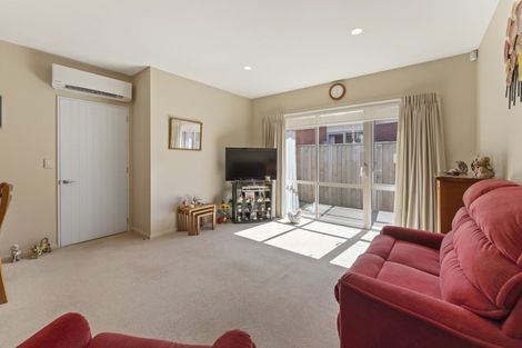 Photo of property in 37 Streamside Court, Woolston, Christchurch, 8062