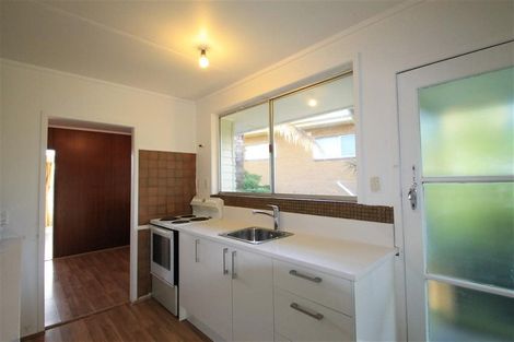 Photo of property in 30 Killarney Avenue, Torbay, Auckland, 0630