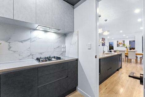 Photo of property in 25 Henriette Place, Totara Park, Auckland, 2105