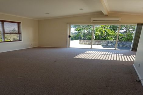 Photo of property in 2/11 Anne Mclean Drive, Bayview, Auckland, 0629