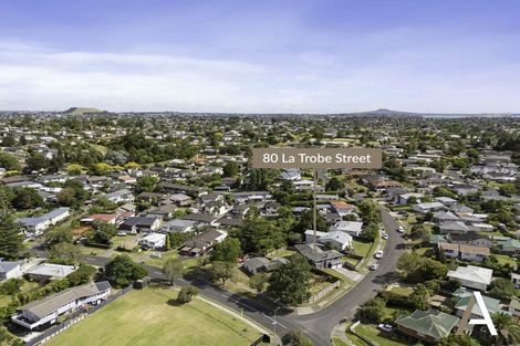 Photo of property in 80 La Trobe Street, Pakuranga Heights, Auckland, 2010