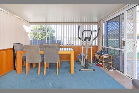 Photo of property in 85 Gloria Avenue, Te Atatu Peninsula, Auckland, 0610