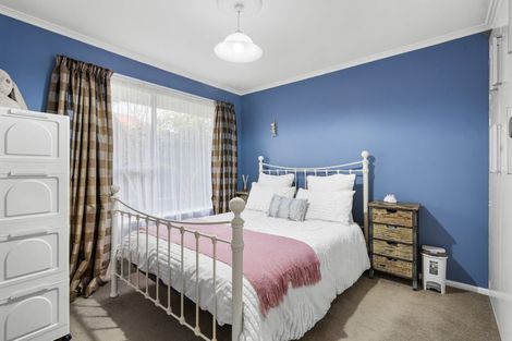 Photo of property in 35 Montclare Avenue, Avonhead, Christchurch, 8042