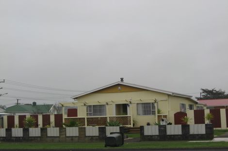 Photo of property in 11 Cracroft Street, Waitara, 4320