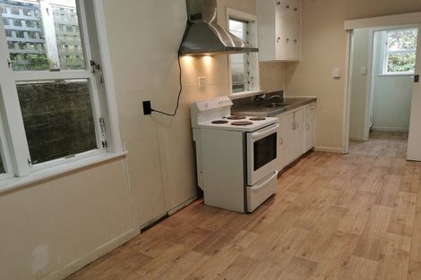 Photo of property in 88 Newlands Road, Newlands, Wellington, 6037