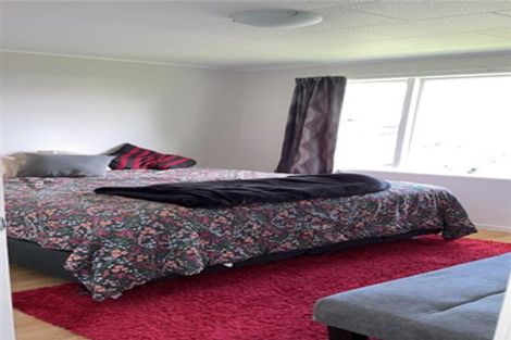 Photo of property in 7 Hueglow Rise, West Harbour, Auckland, 0618