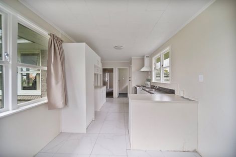 Photo of property in 130 Chichester Drive, Rosehill, Papakura, 2113