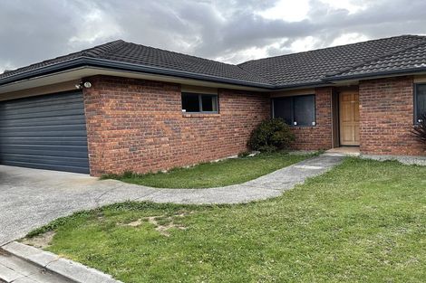 Photo of property in 26 Carisbrook Crescent, Papakura, 2110
