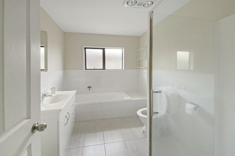 Photo of property in 26 Maadi Place, Papakura, 2110