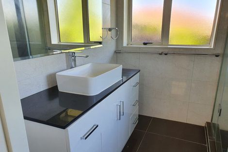 Photo of property in 55 Robin Brooke Drive, Flat Bush, Auckland, 2019