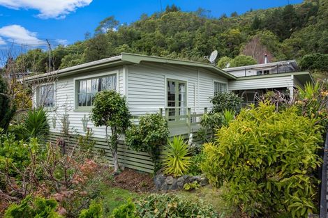 Photo of property in 27a Milton Terrace, Picton, 7220