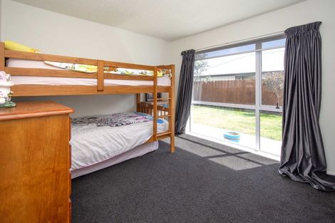 Photo of property in 33 Sylvia Street, Parklands, Christchurch, 8083