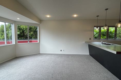 Photo of property in 657 Beach Road, Rothesay Bay, Auckland, 0630