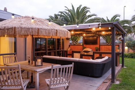 Photo of property in 8 Woodfield Place, Parkvale, Hastings, 4122