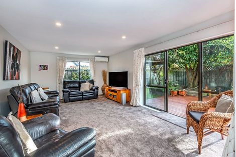 Photo of property in 1/4 Parkwood Place, Parklands, Christchurch, 8083