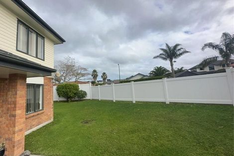 Photo of property in 13 Cairnsvale Rise, Manurewa, Auckland, 2105