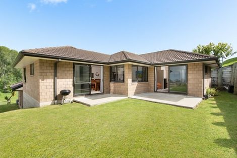 Photo of property in 10 Raptor Way, Welcome Bay, Tauranga, 3175