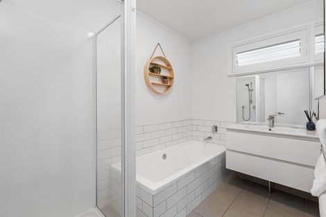 Photo of property in 1/56 Richmond Avenue, Northcote Point, Auckland, 0627