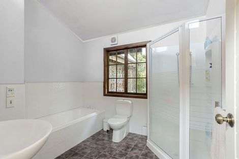 Photo of property in 29 Carter Road, Oratia, Auckland, 0604