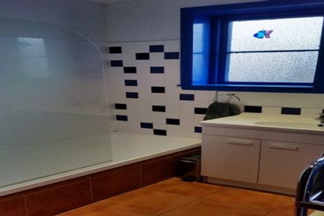 Photo of property in 111 Peverel Street, Riccarton, Christchurch, 8041