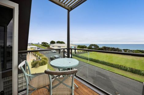 Photo of property in 36 Octavius Place, New Plymouth, 4312