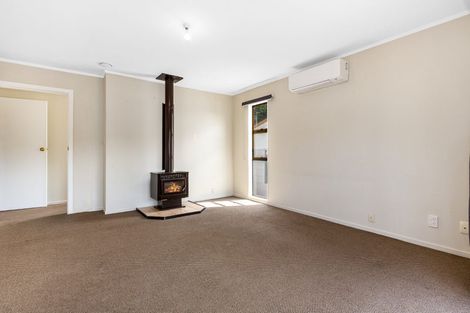 Photo of property in 8 Halyard Place, Whitby, Porirua, 5024