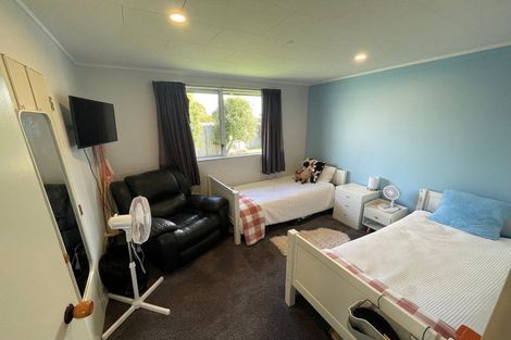 Photo of property in 13 Tawari Street, Inglewood, 4330