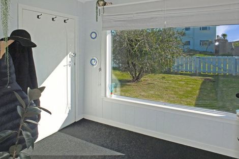 Photo of property in 5 Huia Street, Foxton Beach, Foxton, 4815