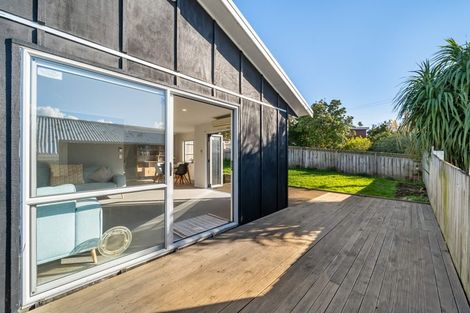 Photo of property in 115a Dimock Street, Titahi Bay, Porirua, 5022